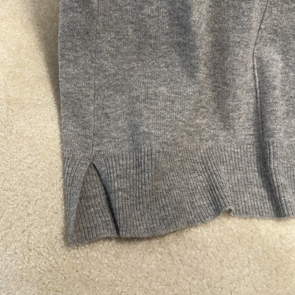 Grey Wool cardigans - Picture 3 of 3